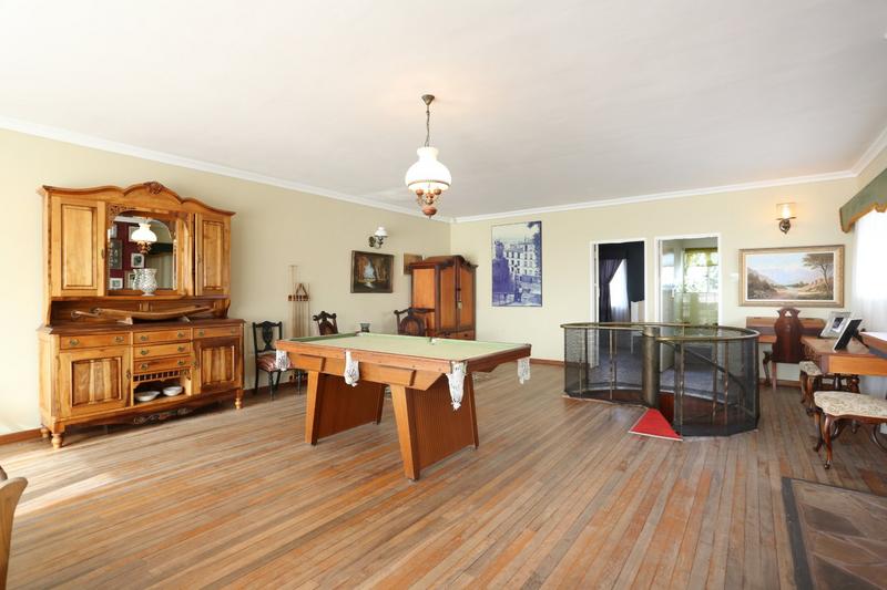 5 Bedroom Property for Sale in Mossel Bay Central Western Cape